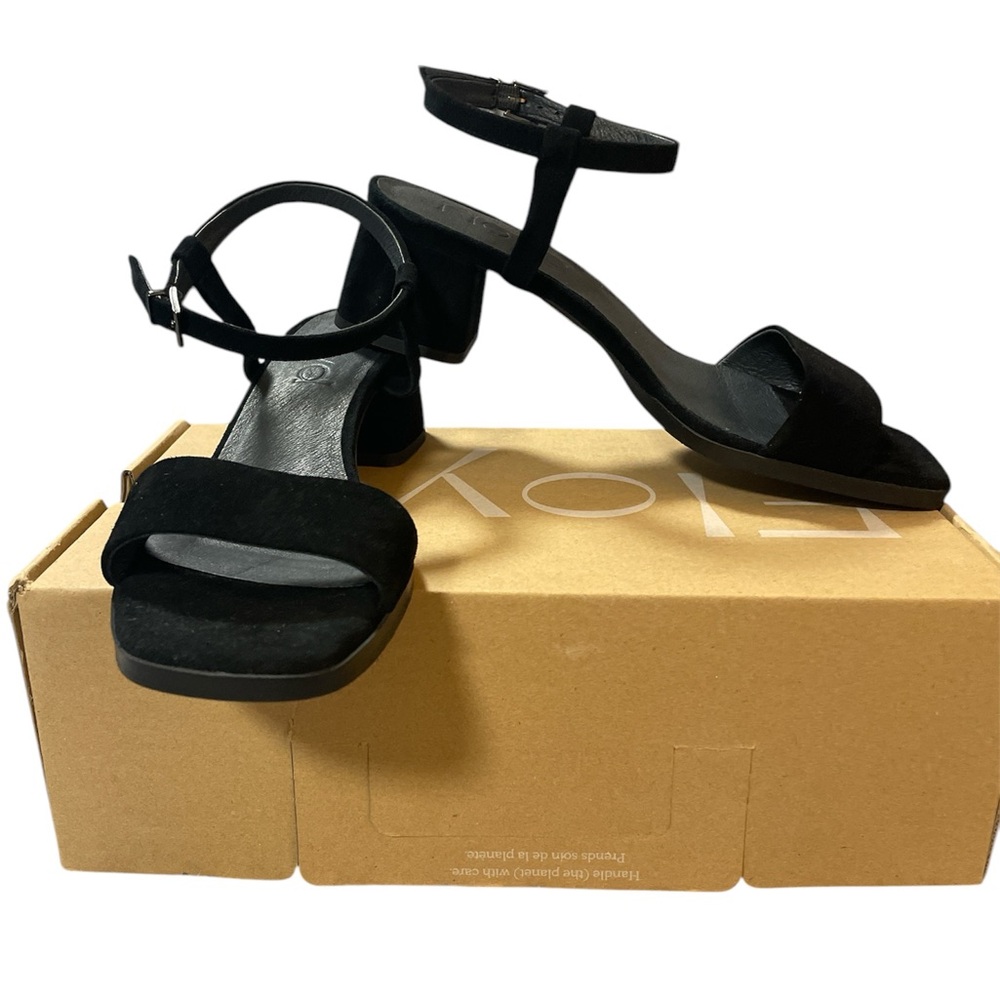 NIB Floyd Black Suede Block Sandals Size 8.5
